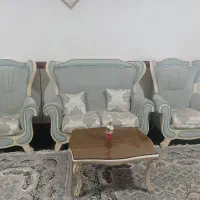 مبلمان و میز ناهارخوری در حد نو
