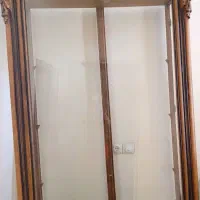 ویترین شیشه ای