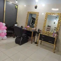 سالن زیبایی درخشان