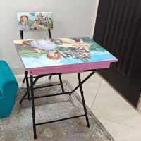 میز تحریر و مبل کودک