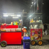 کار در دکه فست فودی