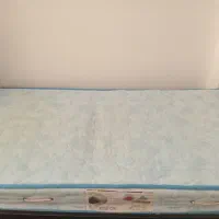تخت و خواب یک نفر ه
