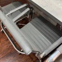 میز کنفرانس با ۱۱ صندلی برند