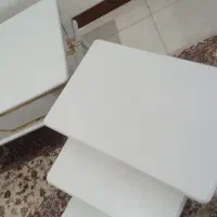 یک میز جلو مبلی کشو دار و سه عدد میز عسلی