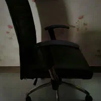 ۴عدد صندلی چرم  انتظار و ۲ عدد صندلی چرخ دار