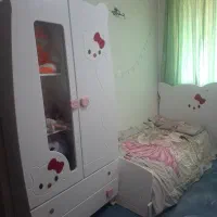 تخت خواب و کمد