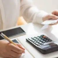 حسابدار و کمک حسابدار خانم