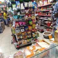 کارگر باتجربه سوپر مارکت ونیروی ساده