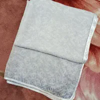 شال رنگ یاسی