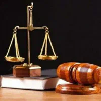 وکیل پایه یک دادگستری
