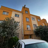 پاکان طبقه همکف ۸۰متری