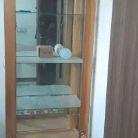 ویترین کاملا سالم و تمیز بدون خش