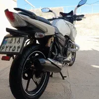 آپاچی180