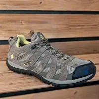 کفش ترکینگ کلمبیا اورجینال سایز ۴۱ اکبند