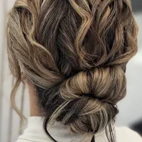 شنیون کار با سابقه