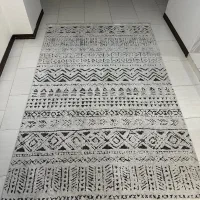 ۳ عدد فرش مینیمال ۴ متری ۱ عدد گرد ۱ در ۱