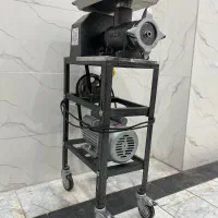 چرخ گوشت صنعتی الکتروکار ۳۲ تسمه ای مشابه آکبند