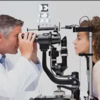 چشم پزشکی  تعیین نمره چشم و عینک سازی