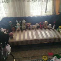 تعدادی عروسک و اسباب بازی