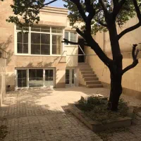 ۳۰۰متر زمین / جنوبی / تراکم زیاد ۶طبقه / صادقی