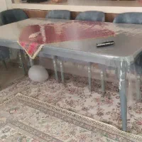 فقط میز ناهار خوری هشت نفره بدون صندلی