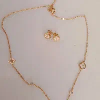 گوشواره و گردنبند بدل