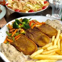 آشپز فرنگی ( پیتزا و سوخاری) با جای خواب