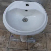 سینک روشویی تمیز