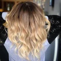 مدل رنگ ودکلره روی موی شرابی مشکی حنا