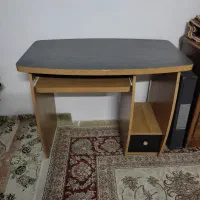 میز تحریر یا میز کامپیوتر