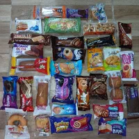 فروش عمده کیک و کلوچه طغرا بازرگانی سلوا