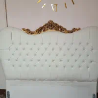 تخت تاج دار