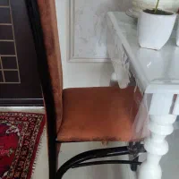 چهار عدد صندلی