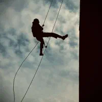 کار در ارتفاع بدون نیازبه داربست بانازل ترین قیمت