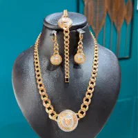 سرویس ورساچی