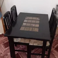 میز صندلی ۴نفره تمیزو در حد نو