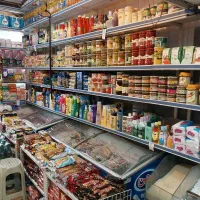 صندوقدار آقا برای سوپرمارکت پمپ بنزین