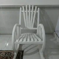یه عدد صندلی ومیز تلویزیون  درحدنو