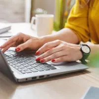 استخدام کارشناس تولید محتوا حرفه‌ای