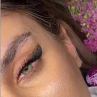 آفر محدود سالن زیبایی مژه،ناخن،رنگ‌مو،فیشیال