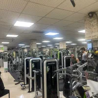 منشی باشگاه بدنسازی