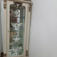 فروش ویترین با ۴ تیکه وسایل ۲،۰۰۰،۰۰۰میلیون تومان