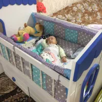 تخت خواب کودک در حد نو