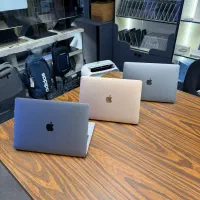 MAC BOOK AIR M2    15.3 inch   M2 / 8 / 256