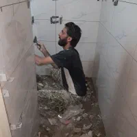 کاشی کاری .تشخیص نم .تعمیرات