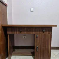 میز تحریر|میز تحریر و کامپیوتر|شاهین‌شهر, خبرنگار|دیوار