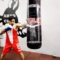 آموزش بوکس خصوصی و نیمه خصوصی به علاقه مندان
