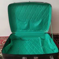 چمدان قدیمی بسیار تمیز