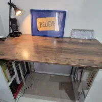 میز کتابخانه در حد نو