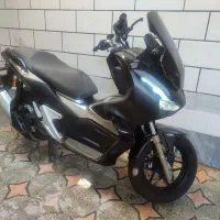 اسکوترکبیرadv150خشک زیرقیمت باکارت سوخت فروش فوری